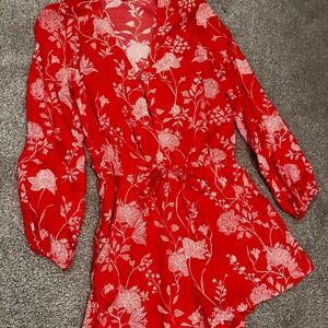 H&M Red and White floral romper, size 6